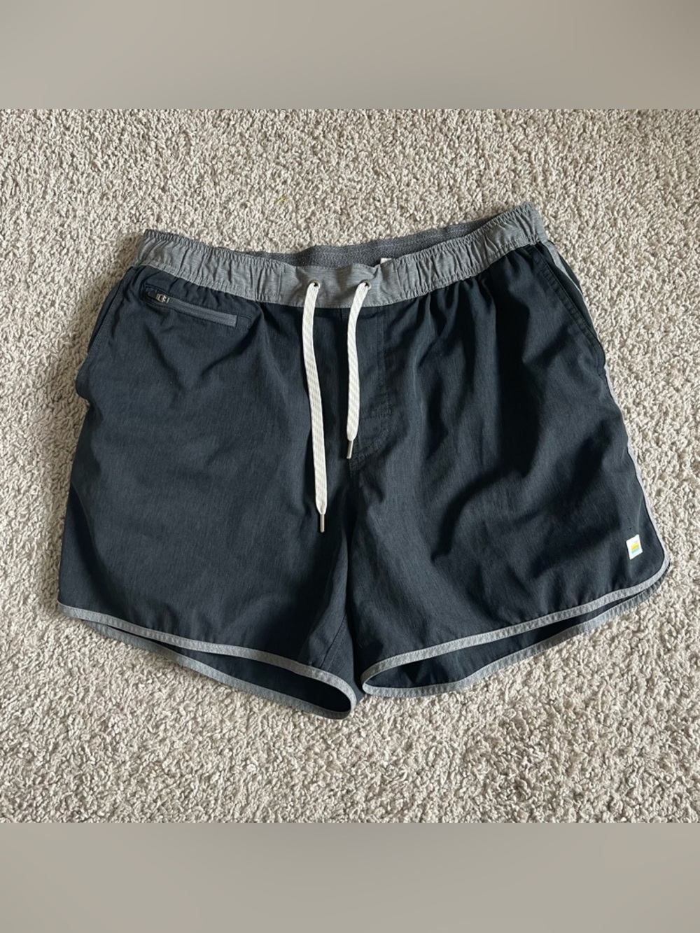 Vuori Zip Pocket Banks Shorts